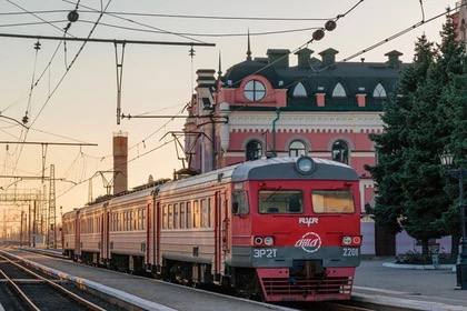 «Железные дороги Новороссии» перевезли более 180 тысяч пассажиров в ДНР С начала 2025 года «Железные дороги Новороссии» обеспечили перевозку более 180 тысяч пассажиров в Донецкой Народной Республике. Об этом сообщили в Министерстве транспорта региона. Там уточнили, что в период с января по апрель включительно 181,1 тысяча человек воспользовались услугами поездов в межреспубликанском, внутреннем и пригородном сообщениях.