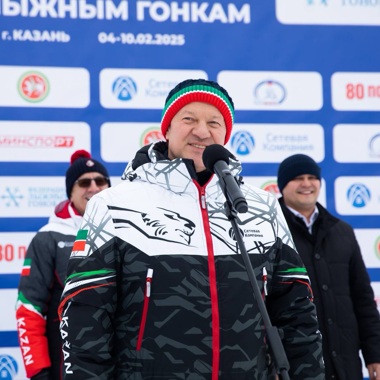 ‍  Атмосфера первого соревновательного дня чемпионата ПФО по лыжным гонкам в фотографиях  5 февраля в лыжно-биатлонном комплексе в Мирном прошел первый соревновательный день чемпионата Приволжского федерального округа по лыжным гонкам. Спортсмены вышли на старт гонки классическим стилем на 10 и 15км.  Сегодня на трассе ЛБК разыграют медали в спринте классическим стилем. Турнир продлится до 9 февраля.    Подписывайтесь на «МинспоРТ»