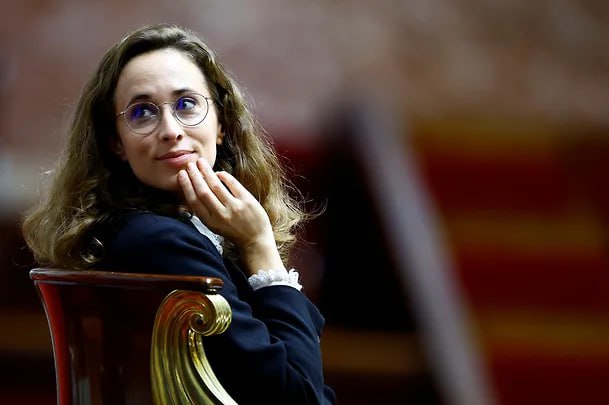 Вице президент Национального собрания Франции Клеманс Гетте подала резолюцию по подготовке к возможному выходу страны из НАТО Инициативу внесли в парламент сегодня Политик раскритиковала внешнеполитический курс США сославшись на действия Вашингтона в отношении президента Венесуэлы Николаса Мадуро планы по присоединению Гренландии и поддержку Израиля во время конфликта в секторе Газа jkinvest news jkinvest