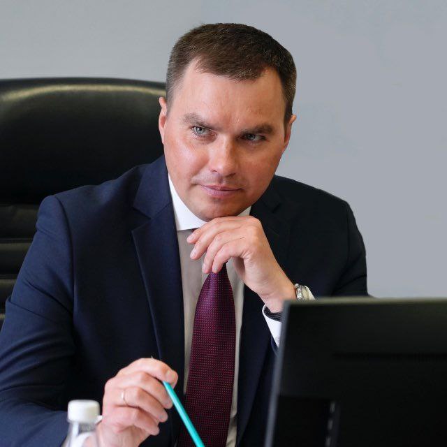 Мэром Норильска избран Дмитрий Карасёв За него на сессии Норильского городского совета депутатов проголосовало большинство Его кандидатуру на этот пост внёс губернатор Михаил Котюков Фото соцсети Дмитрия Карасёва