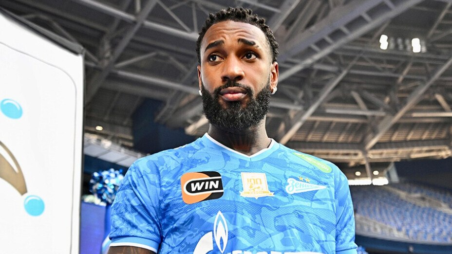 Жерсон сбегает из Зенита ради ЧМ 2026 полузащитник близок к переходу в Крузейро Его отец уже подтвердил факт переговоров а бразильскому клубу удалось сбить цену осталось согласовать зарплату В качестве компенсации в Зенит может отправиться защитник Жезус