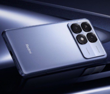 Xiaomi официально представила стандартную версию REDMI K90 с ценой от 365 долларов Устройство позиционируется как решение с флагманскими характеристиками и демократичной стоимостью REDMI K90 получил 6 59 дюймовый безрамочный OLED дисплей с разрешением 2510 1156 пикселей и частотой обновления изображения 120 Гц Экран поддерживает технологию защиты зрения Xiaomi Qingshan 3