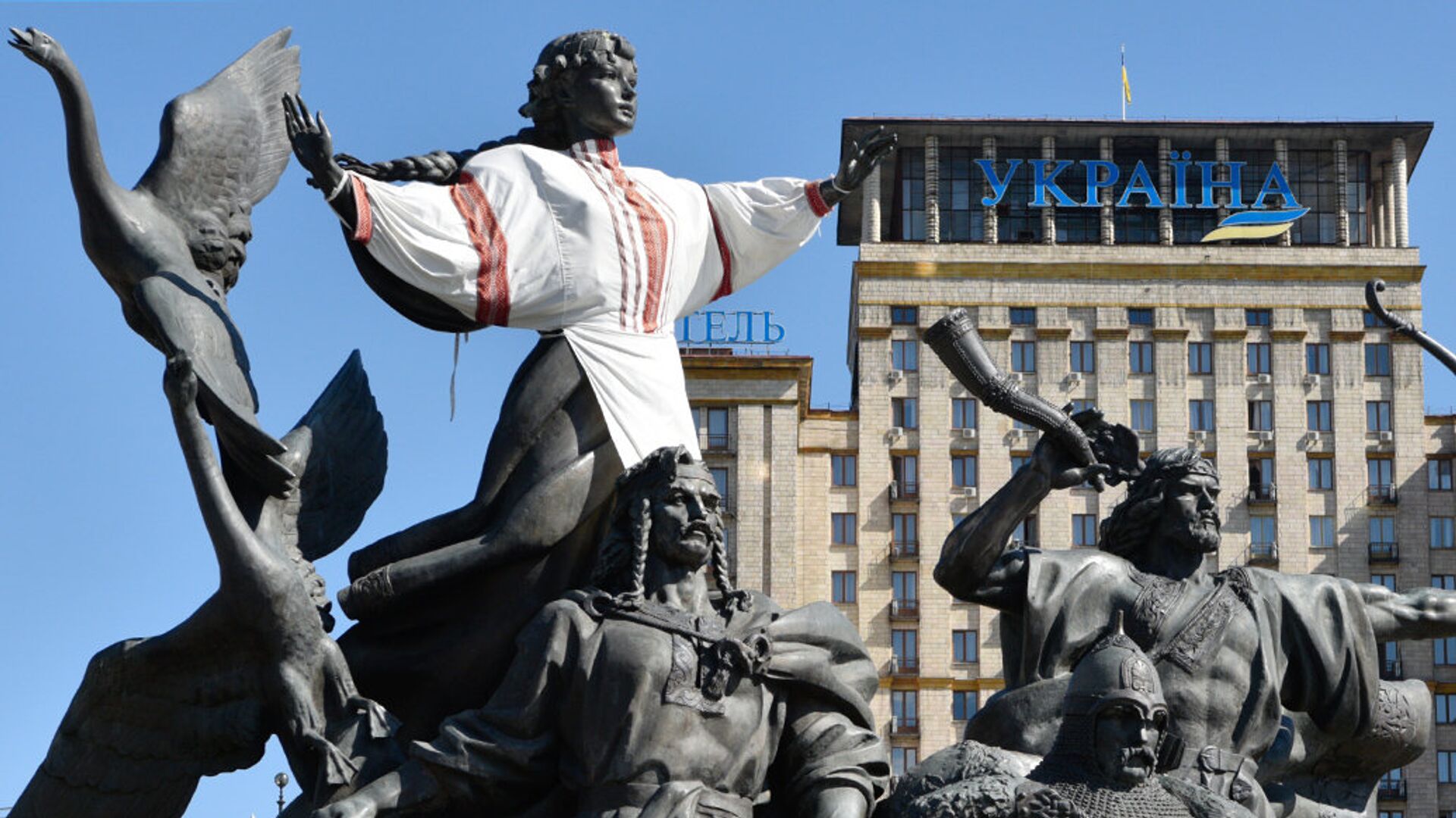Чехия в течение 2025 года передаст Украине спутник для наблюдения за поверхностью Земли который будет использован для сбора данных в любых погодных условиях Реализация проекта начнется в ближайшие месяцы Чехия в течение года создаст и передаст в дар Украине спутник для наблюдения за поверхностью Земли Спутник призван обеспечить сбор данных независимо от погодных условий и освещенности передает ТАСС Президент Чехии усомнился в шансах Украины вернуть потерянные территории Комплекс оснащен оборудованием для радиолокационного сканирования оптического и радиационного обнаружения а также предназначен для контроля радиочастотного спектра Проект реализуют в рамках государственной программы восстановления Украины при участии Министерства транспорта МИД и Минпромторга Чехии