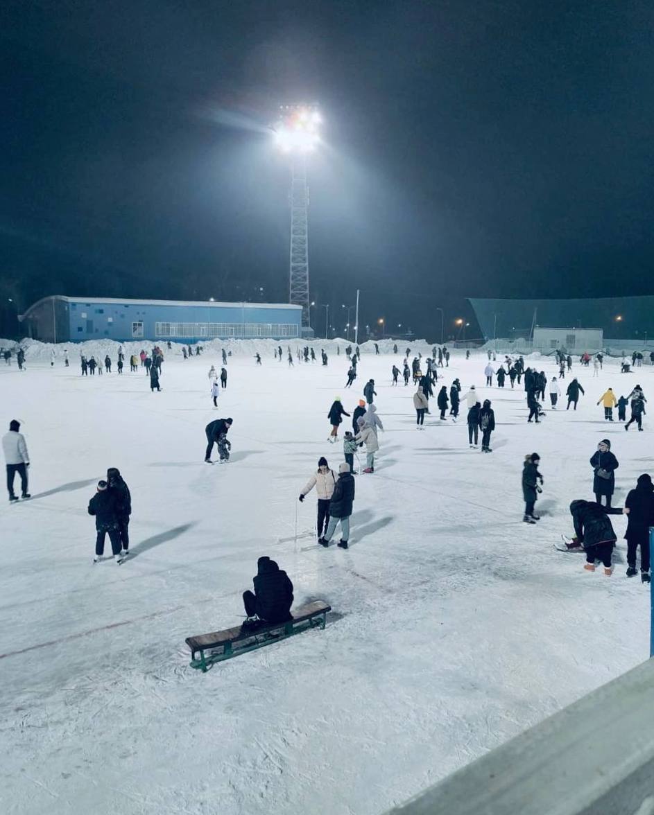Твоя попытка номер 2   В эти выходные хотят наконец открыть сезон катания на стадионе Ракета 29 ноября 17 00 21 00 30 ноября 17 00 21 00 Стоимость входа и аренды оставлял тут Куда пойти в Казани места