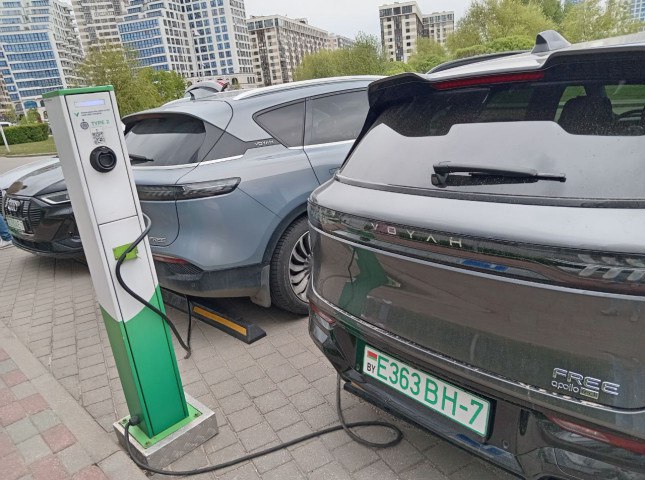 Авторынок Белоруссии в 1 полугодии вырос на 21% По итогам 6 месяцев нынешнего года в Белоруссии было реализовано 24 634 новых автомобиля – на 21,3% больше, чем в 1 полугодии 2024-го. Впрочем, основа роста обусловлена успешными продажами первого квартала, в то время как результаты второго были намного хуже. Об этом сообщают в Белорусской автомобильной ассоциации БАА . Подробнее на сайте autostat.ru