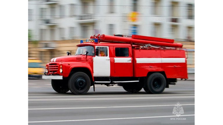 В Брянске сгорел дачный дом Причина пожара устанавливается. ƃℾ подписаться прислать новость