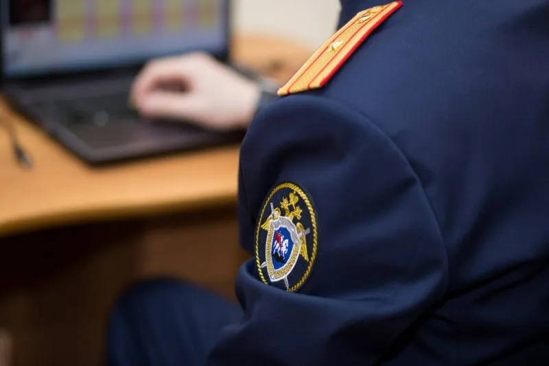 Следователи проводят процессуальную проверку по статье 293 УК РФ халатность по факту подтопления территорий и ненадлежащего содержания инфраструктуры в поселке Заварзино В следственный отдел регионального СУ СКР обратилась жительница Заварзино она пожаловалась на нарушение прав граждан вследствие затопления жилых территорий в весеннее половодье Жилые дома и территории оказались затоплены после подъема уровня воды в реке Ушайка Подробнее на Бабре томск vtomsk24