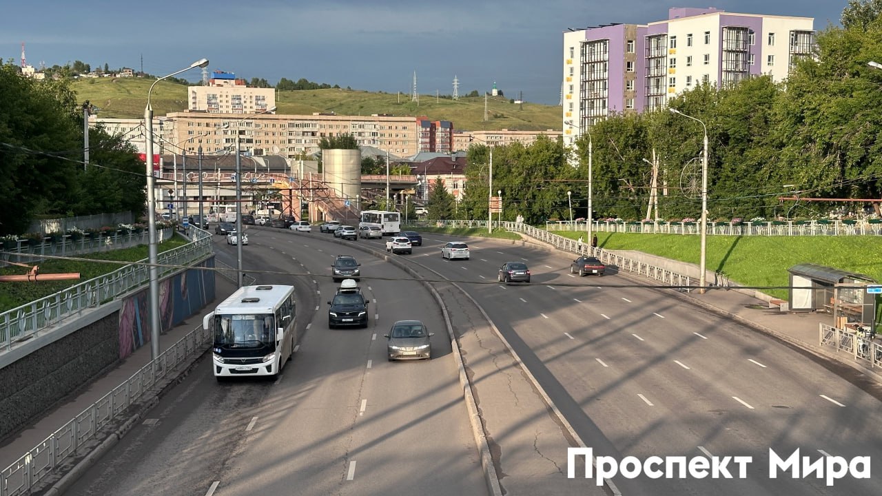 Из-за сбоя мобильного интернета наблюдаются проблемы при оплате проезда в общественном транспорте В мэрии сообщают, что на некоторых маршрутах терминалы безналичного расчета не работают. Пассажирам советуют иметь при себе наличные.