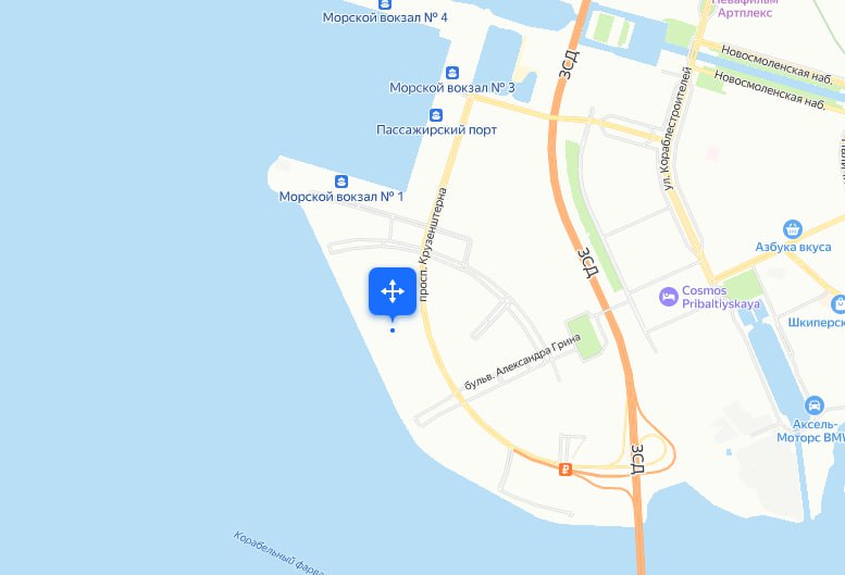 Последний участок на южном намыве Васьки достался девелоперу Legenda  Площадку в 10,7 га в Санкт-Петербурге они выкупили у ЛСР. Сумма сделки, по мнению экспертов, была в районе 15–16 млрд ₽. Инвестиции в проект могут достигнуть 41 млрд ₽.  На участке можно построить:   151 тыс. м² жилья   школу на 1,6 тыс. мест   детсад на 140 мест  Теперь все площадки на южном намыве разобрали девелоперы. Еще там строят Element и Брусника. Ждем рендеры, как изменится южный намыв Васьки со всеми новостройками.  Скрин «Яндекс Карт»