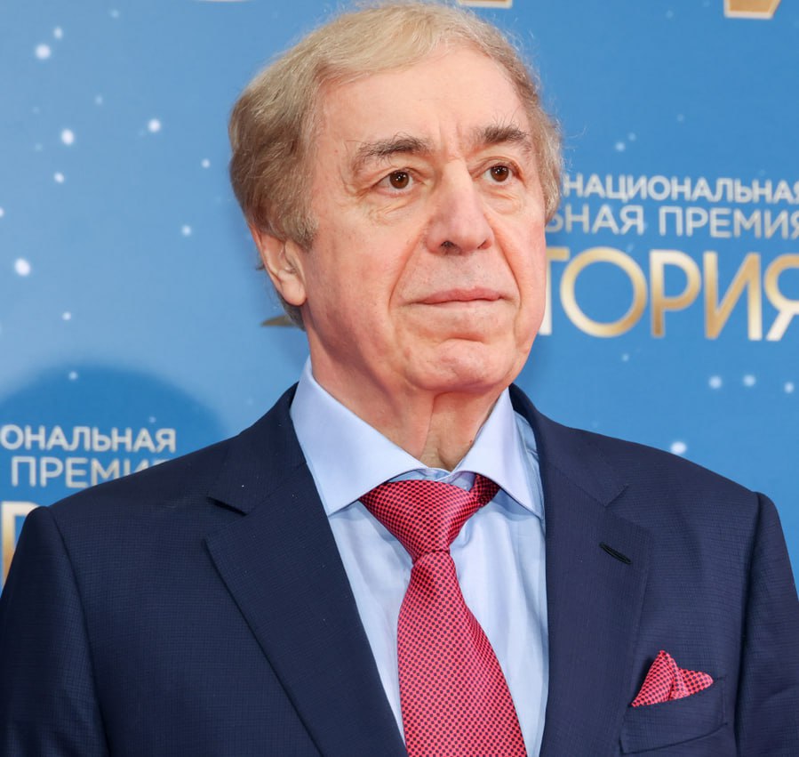 Российский бизнесмен Михаил Гуцериев выиграл в суде ЕС дело об отмене санкций против него Отмена касается решений о продлении санкций в 2024 году введённых в связи с ситуацией в Белоруссии и вовлечённостью Белоруссии в российскую агрессию против Украины ЕС наложил ограничения на бизнесмена ещё летом 2021 года Обосновали тем что Гуцериев давний друг Лукашенко и якобы благодаря этому имеет влияние в политической элите Белоруссии Согласно решению суда ЕС Совет Евросоюза должен ещё и оплатить судебные издержки Подписаться на RT ТГ Зеркало MAX