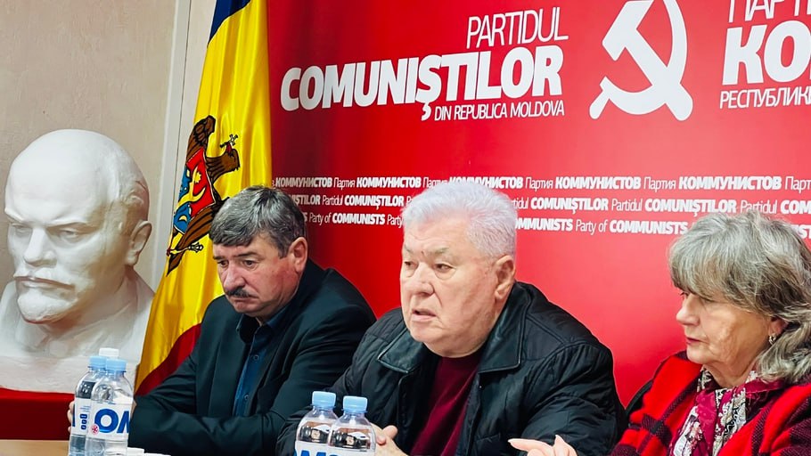 Руководство ПКРМ приняло решение сформировать отдельную фракцию в парламенте В Постановлении Пленума говорится о том что ПКРМ инициирует создание широкой оппозиционной коалиции против злоупотреблений режима