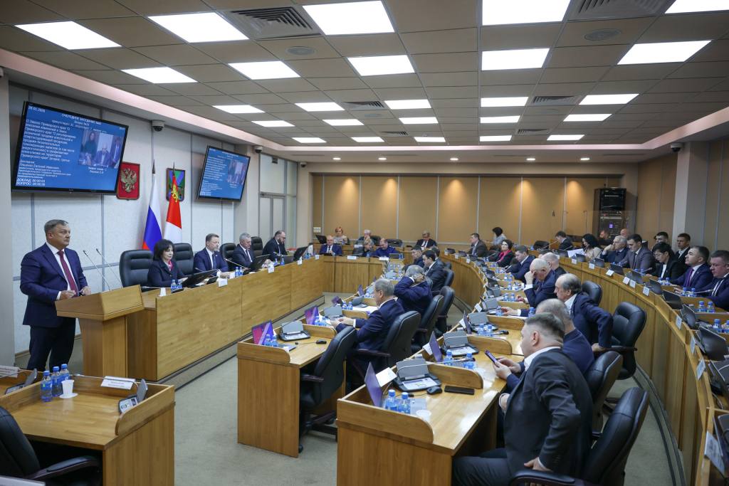 Штрафы за незаконную установку торговых точек увеличат в Приморье До 100 тысяч рублей увеличат штраф за незаконную установку нестационарных торговых объектов в Приморье Соответствующую инициативу поддержали депутаты Законодательного Собрания края в среду 28 января Нарушение влечёт наложение административного штрафа на граждан в размере 4000 рублей на должностных лиц от 25 000 до 40 000 рублей на юридических от 50 000 до 100 тысяч рублей