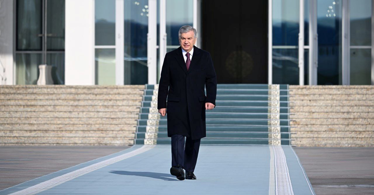 Президент Узбекистана отбыл в Турцию с официальным визитом Шавкат Мирзиёев по приглашению президента Турции Реджепа Тайипа Эрдогана отбыл с официальным визитом в эту страну В Анкаре лидеры Узбекистана и Турции проведут четвёртое заседание Совета стратегического сотрудничества высшего уровня Также предусмотрено участие в ряде гуманитарных мероприятий uznews