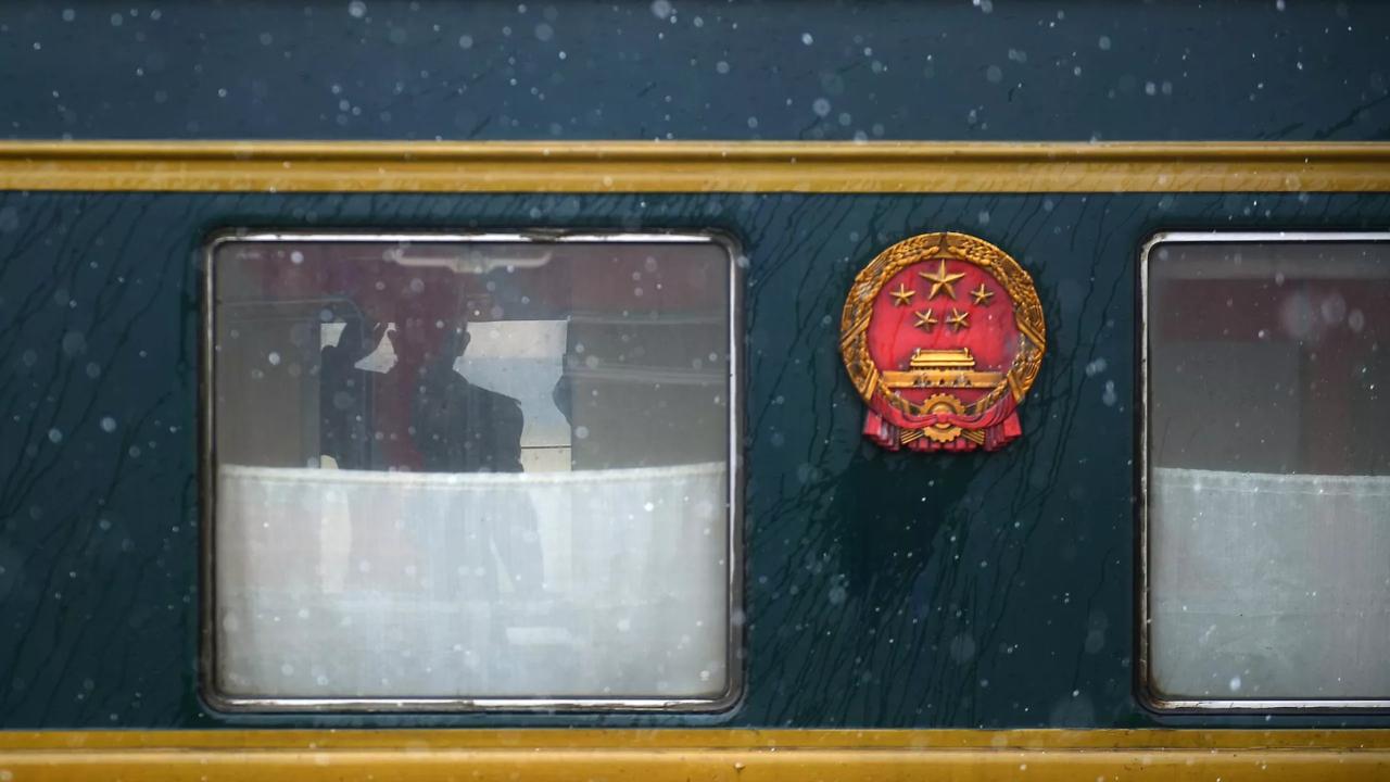 Пассажирский поезд между Россией и Китаем начнет курсировать с 8 марта впервые с 2020 го года Состав будет следовать по маршруту Забайкальск Маньчжурия время в пути составит 25 минут