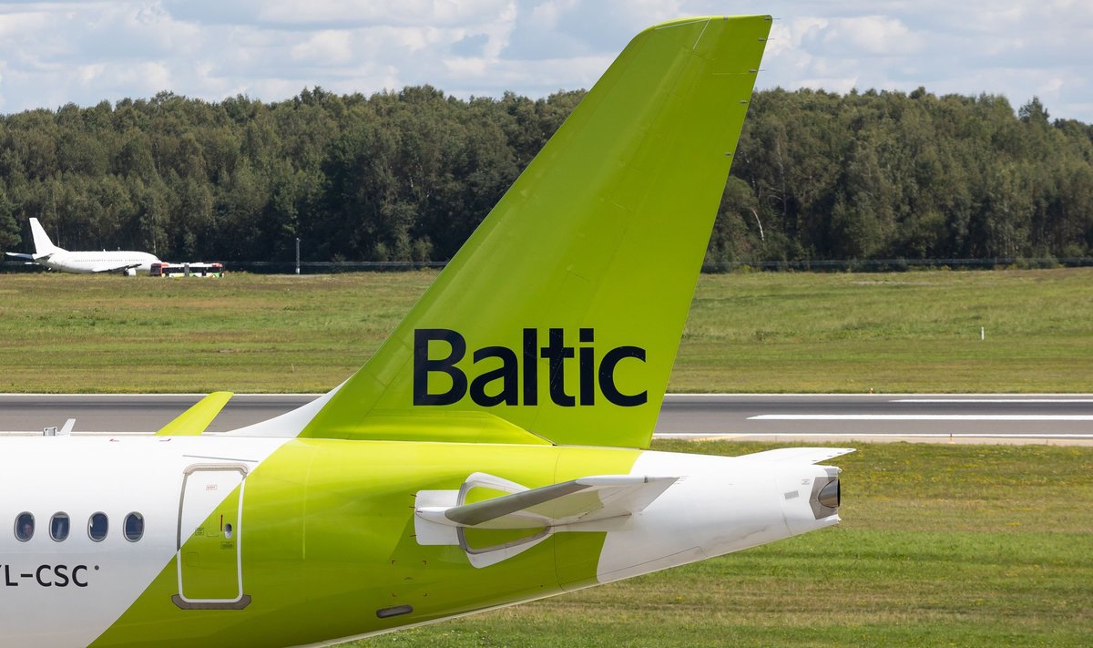 Из Вильнюса – семь новых авианаправлений    Авиакомпания Air Baltic продолжает расширение сети и на следующий летний сезон предлагает семь новых направлений из Вильнюса: Кишинёв  Молдова , Ивиса  Испания , Прага  Чехия , Родос  Греция , Тель-Авив  Израиль , Тирана  Албания  и Валенсия  Испания .  Кроме того, Air Baltic планирует 4 новых направления из Риги  и 5 из Таллинна . Билеты уже появились в продаже.  www.delfi.lt/a/120047615