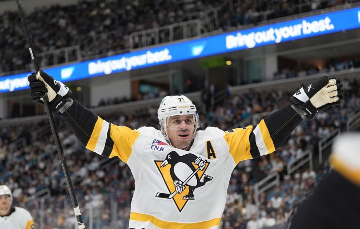 Гол Малкина помог Питтсбургу обыграть Ванкувер Встреча завершилась победой пингвинов со счетом 3 2 Нападающий Питтсбурга Егор Чинахов отметился ассистом