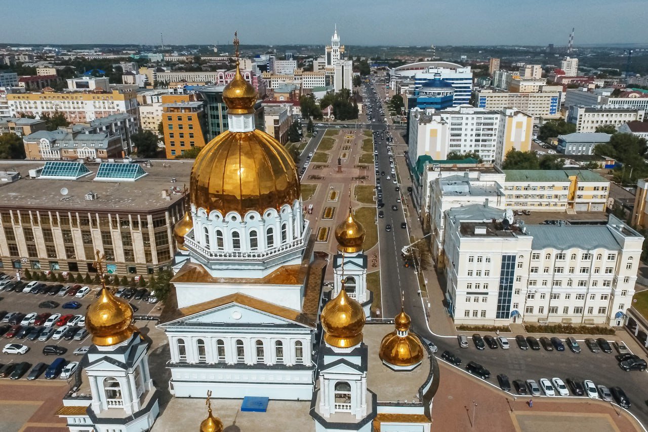 Правительство профинансирует завершение строительства автодороги для жителей нового микрорайона в Саранске        До конца 2024 года в столице Мордовии Саранске планируется завершить строительство автодороги в одном из новых микрорайонов города. Распоряжение о выделении финансирования на эти цели подписано.    Новая дорога протяженностью более 3,6 км свяжет новостройки с другими районами Саранска и улучшит транспортную связанность внутри нового квартала в районе улицы Косарева и Северо-Восточного шоссе.    Средства будут направлены из резервного фонда правительства в рамках федерального проекта «Содействие развитию инфраструктуры субъектов Российской Федерации  муниципальных образований ».  #регионы #господдержка #дороги