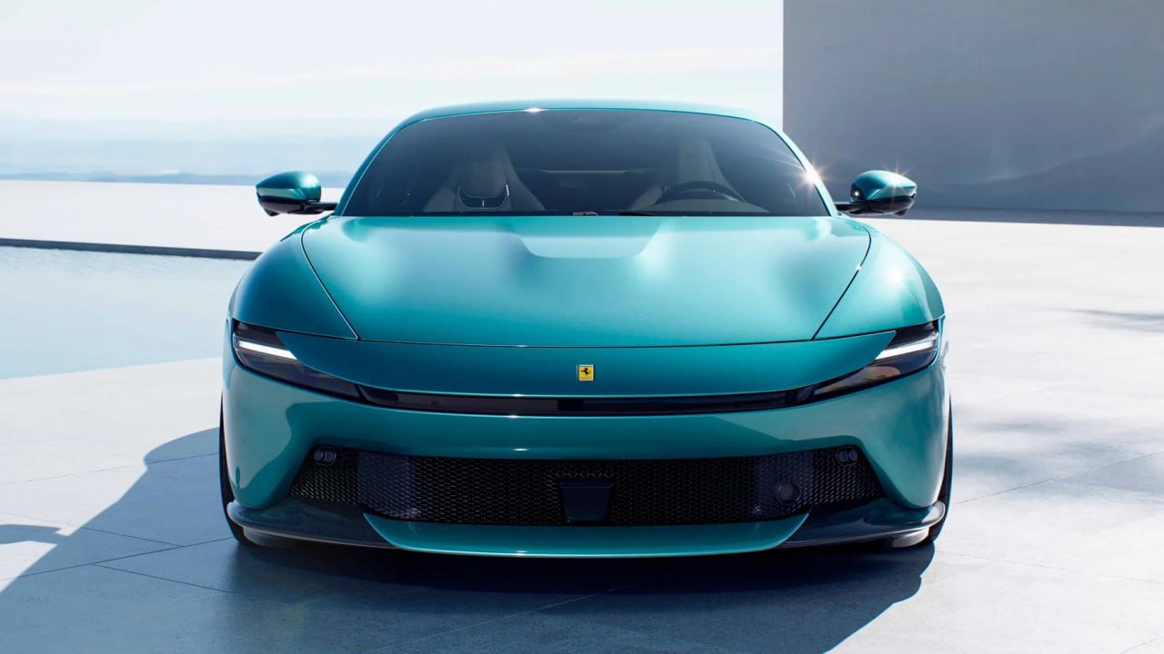 Феррари выпустил бюджетный суперкар  Ferrari Amalfi — самая дешевая модель в линейке бренда и стоит всего 22 млн руб.   Очень доступно, студенты оценят!  Прокачай Мозг