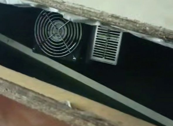 В Ангарске обнаружили подвальную криптоферму в многоквартирном доме Поводом для проверки стали жалобы жильцов на постоянный шум    Читать подробнее на сайте...