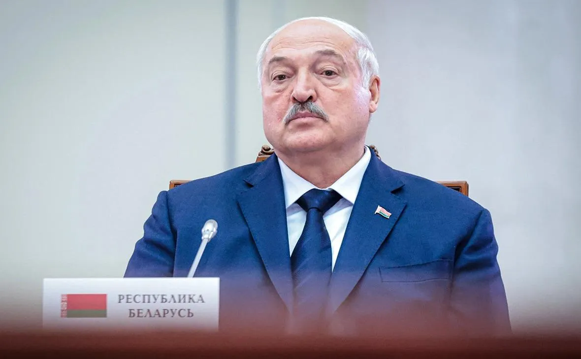 Лукашенко передал Трампу что в Белоруссии у него есть надежные друзья Президент Белоруссии Александр Лукашенко попросил генерального директора Евангелистской ассоциации Билли Грэма Франклина Грэма передать американскому лидеру Дональду Трампу что в Минске у того есть надежные друзья и сторонники Об этом сообщило агентство БелТА пишет tass ru   telegra ph Lukashenko peredal Trampu chto v Belorussii u nego est nadezhnye druzya 05 15