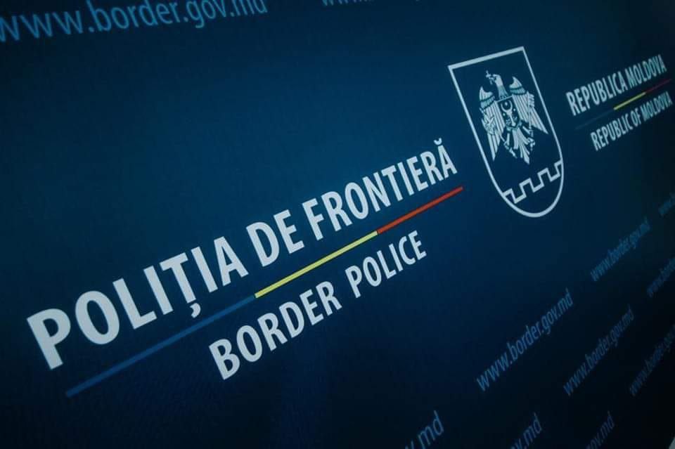 В Генеральном инспекторате Пограничной полиции сообщили, что несколько человек не были допущены в страну по соображениям безопасности, при этом не уточняется гражданство этих лиц. «Любое лицо, представляющее угрозу национальной безопасности, будет строго проверено в соответствии с действующими правилами», — говорится в сообщении. Напомним, что с 22 по 29 июня в Кишинёве под эгидой примэрии должен был пройти чемпионат по кикбоксингу, в котором планировалось участие спортсменов из России и Беларуси.