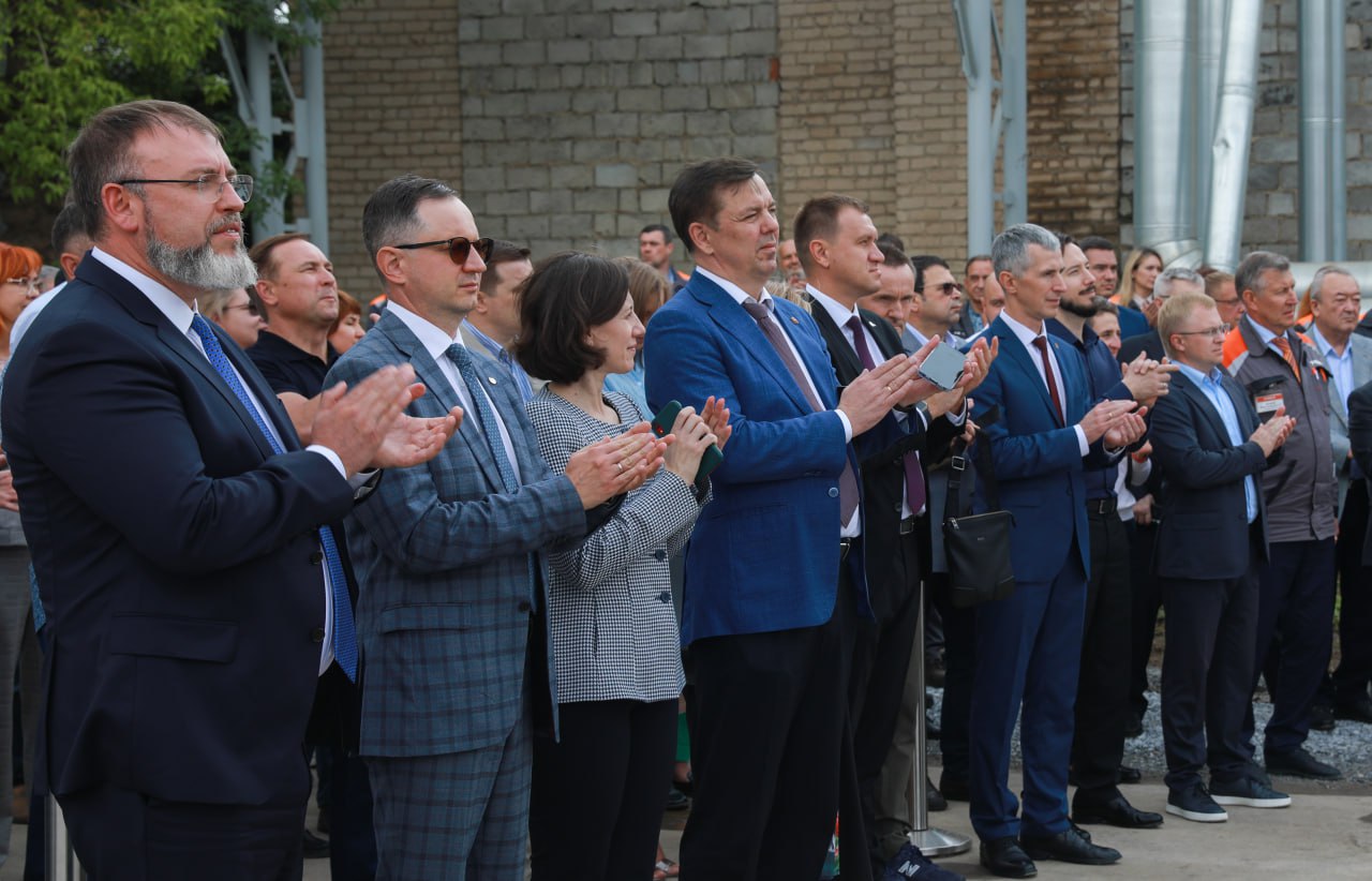В Миассе на площадке автозавода началось строительство нового литейного производства  Миасский автозавод «УРАЛ» и Фонд развития промышленности дали старт созданию литейного производства автокомпонентов. Торжественная церемония закладки первого камня в строительство нового литейного комплекса прошла на площадке автозавода «УРАЛ» в Миассе.  Проект реализуется при участии федерального Фонда развития промышленности, предоставившему предприятию льготный заем в 5 миллиардов рублей, а также ВЭБ.РФ, выдавшему кредит на 2,6 миллиарда рублей. Общие инвестиции в запуск литейного производства составят 9,5 миллиарда рублей.