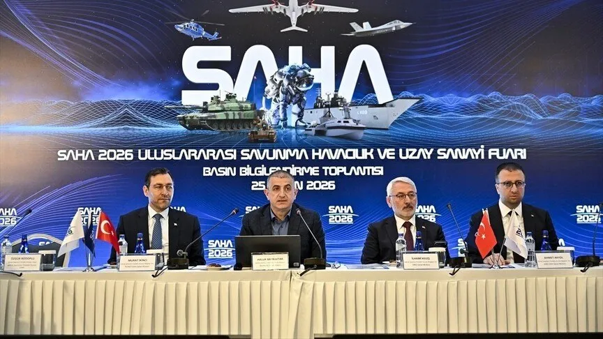 Турция направит доходы от SAHA 2026 на создание центров дронов по всей стране Доходы от оборонной выставки SAHA 2026 которая пройдет 5 9 мая в Стамбуле пойдут на создание центров по производству и обучению дронам во всех 81 провинции Турции Об этом заявил глава Baykar Халук Байрактар На выставке ожидается более 200 тысяч посетителей и 1 700 компаний включая 260 иностранных В 2018 году на первой SAHA было всего 170 участников Члены промышленного кластера SAHA Istanbul в 2024 году заключили экспортных сделок на 6 2 млрд в этом году цель 8 млрд Центры будут открыты для всех желающих особенно молодежи Байрактар подчеркнул что это даст стране возможность мгновенно производить миллионы дронов при необходимости Стамбульский волк Про Турцию простыми словами istanbul wolf