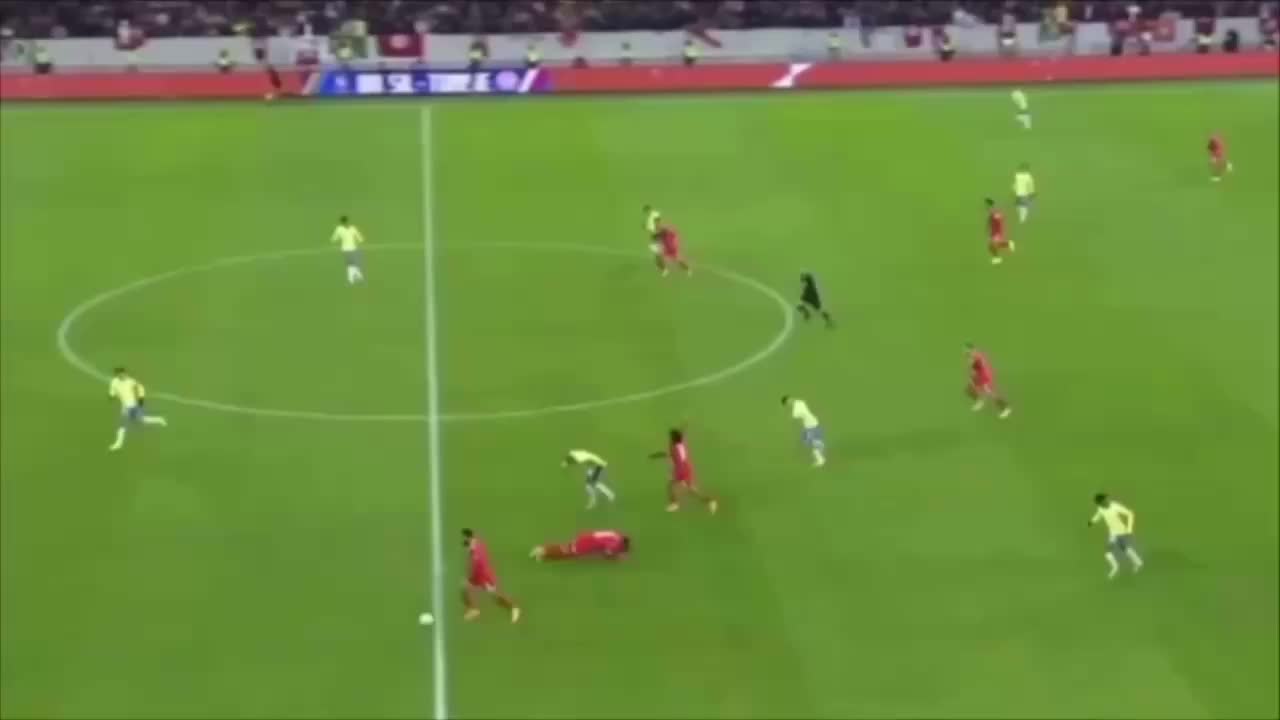 Хазем Мастури забивает в товарищеском матче Тунис - Бразилия