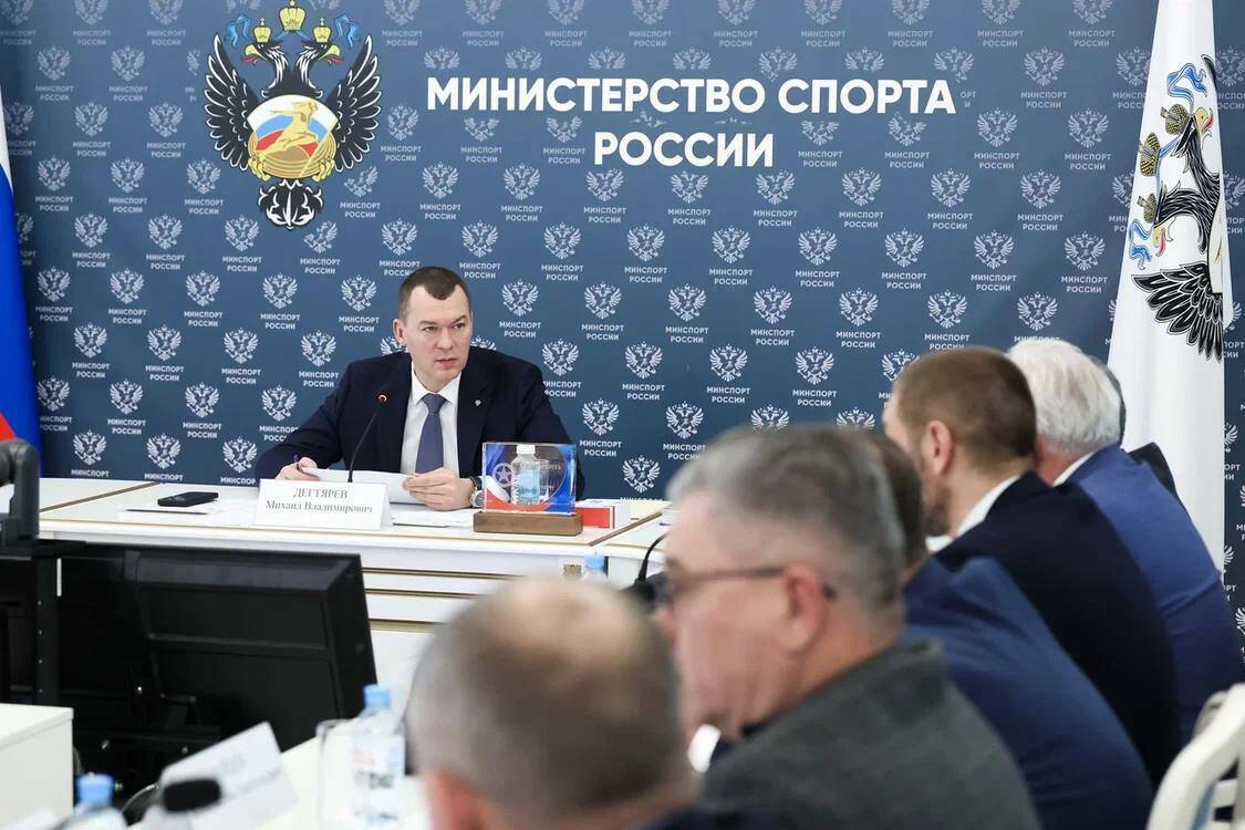 Дегтярев Люк Тардиф редкий негодяй Министр спорта и глава ОКР Олимпийский комитет России Михаил Дегтярёв прокомментировал решение IIHF Международная федерации хоккея в результате которого сборная Франция поехала вместо России на хоккейный турнир зимних Олимпийских игр 2026 Хоккей очень любим но Федерация хоккея IIHF самая сложная Это связано с тем что ее возглавляет француз Люк Тардиф Редкий негодяй Почему Потому что место России на Олимпиаде получила Франция То есть с точки зрения конфликта интересов это просто дичь сказал Дегтярёв в эфире передачи Центральный канал Читать полностью