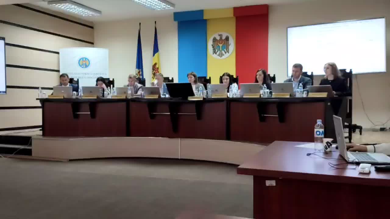 ЦИК рассматривает исключение партии Сердца Молдовы из предвыборного списка