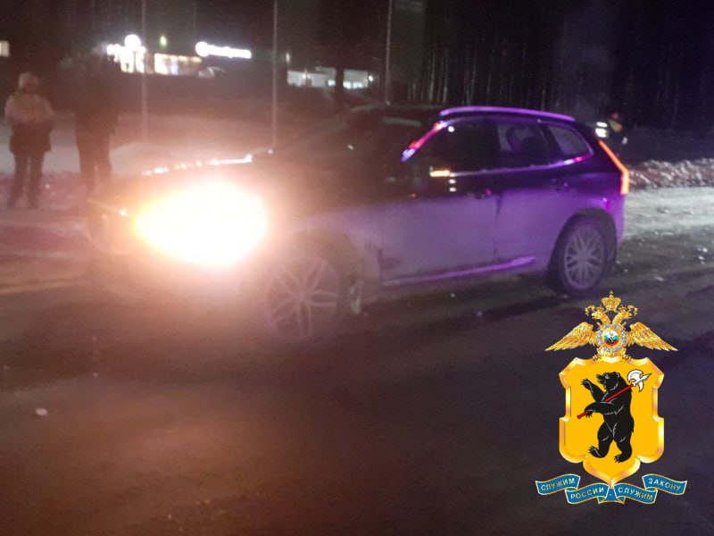 16 летний пешеход пострадал в результате ДТП в дер Назарово Рыбинского района 30 января в 18 05 в дер Назарово Рыбинского района произошло ДТП по имеющимся данным мужчина 1966 г р управляя автомобилем Вольво совершил наезд на несовершеннолетнего пешехода Молодой человек 2009 г р получил травмы различной степени тяжести госпитализирован Обстоятельства совершения ДТП устанавливаются полицией Подписаться на нас в МАХ Подписаться на нас ВКонтакте Полиция ЯрославскаяОбласть ПолицияЯрославль ДТП