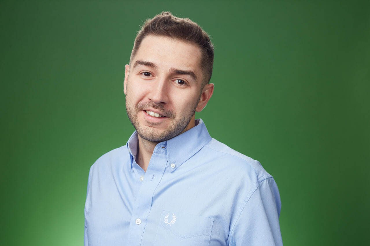 Арестован директор Института демографического развития Евгений Журавлев передает Коммерсантъ Приволжье Его обвиняют в мошенничестве Журавлев занял должность в августе 2024 го Под его управлением организация должна была информировать нижегородцев о мерах поддержки семей и формировать имидж современной семьи на базе традиционных ценностей У Евгения за плечами почти десять лет собственного бизнеса и большой опыт управления говорил в 2024 м Глеб Никитин Читать нас в МАХ