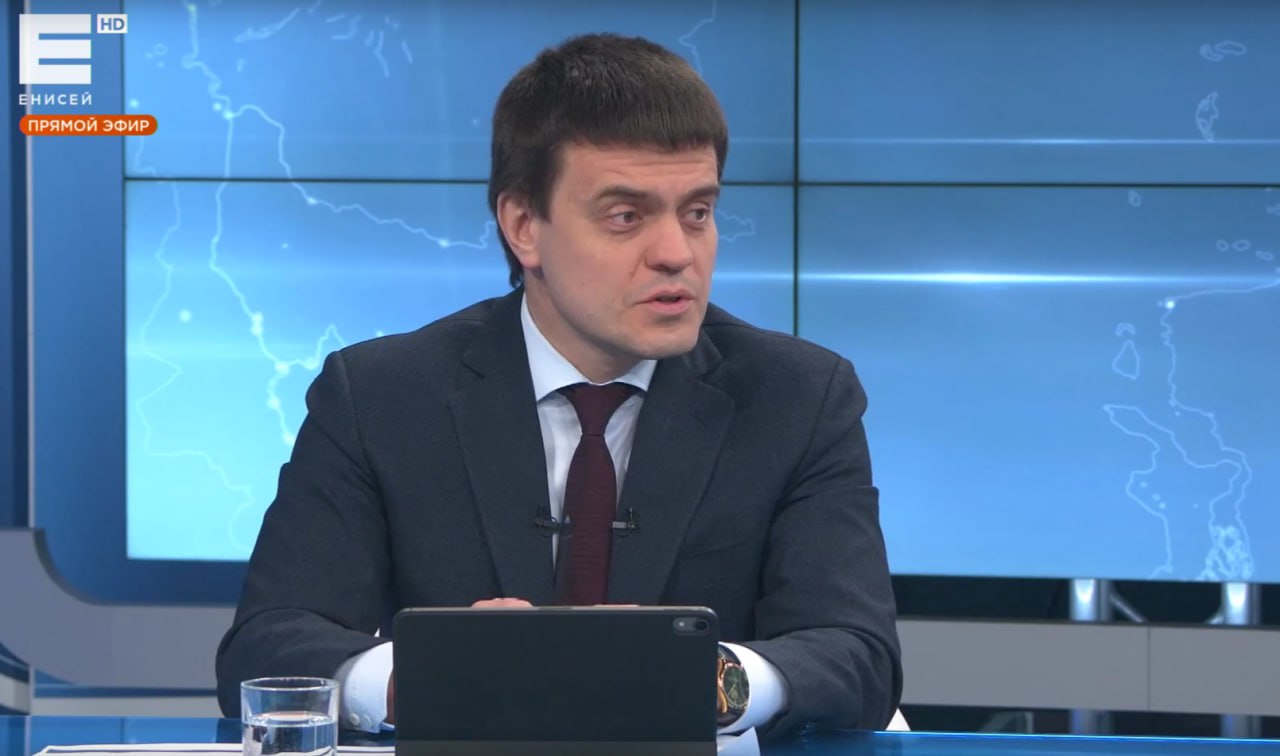 На пост мэра Красноярска заявили трех кандидатов Об этом рассказал Котюков и указал что пока не все предоставили полный пакет документов справки о доходах и другие После документальной проверки он внесет кандидатов на рассмотрение в горсовет Кто среди кандидатов губернатор не назвал Двое из них известны премьер края Сергей Верещагин и депутат горсовета Иван Петров prmira news