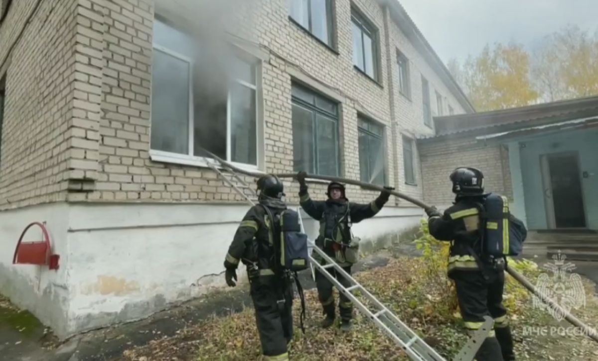 Во Владимирской области случился пожар в детском саду    Сегодня утром, 17 октября, в городе Ковров Владимирской области загорелся детский сад, 112 детей были эвакуированы.  ↗  Прислать новость   Подписаться