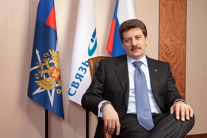 Наш бывший вице губернатор Евгений Юрченко стал владельцем 6 1 акций ВТБ Экс гендиректор Связьинвеста и бывший акционер Ростелекома отметил что является акционером банка ВТБ с 2007 года Рыночная стоимость доли в 6 1 по состоянию на закрытие торгов на Мосбирже 9 февраля составляла 33 57 млрд рублей 432 млн Для сравнения бюджет Воронежа на 2026 год 45 3 млрд рублей Большой воронежский Подписаться И на всякий в Maх