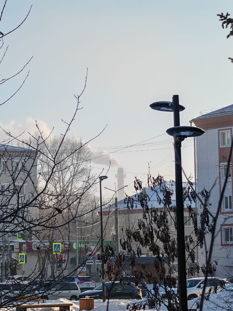 ООО Теплоинвест уведомляет потребителей объекты которых расположены в центральной части города и подключены к районной котельной 1 В период с 21 12 2025 по 24 12 2025 возникла внештатная ситуация в работе котельного оборудования и электроснабжения котельной установки в результате чего произошло снижение параметров теплоносителя как на котельной так и на объектах потребителей Приносим извинения за доставленные неудобства Потребителям будет предоставлена скидка за некачественное теплоснабжение за указанный период ООО Теплоинвест