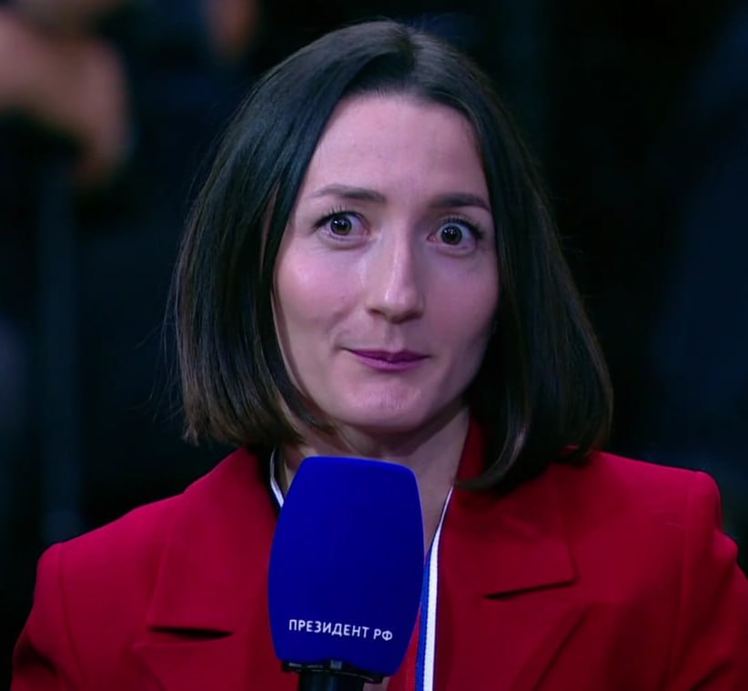 Журналистка из Уфы Ляйсан Закирова задала Путину вопрос про международное сотрудничество и опыт Башкирии в создании индустриального парка в Таджикистане Сейчас в Таджикистане создается технологический парк совместно с Башкирией Владимир Путин рассказал что подобные проекты рассматриваются в других государствах партнерах Уверен что Башкортостан с его развитой базой добьется всех целей Попрошу федеральное правительство вас поддержать сказал Президент