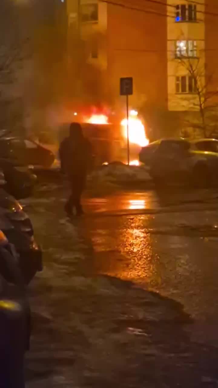 Пожар в подземной парковке ЖК «Алые паруса» в Москве оперативно ликвидирован