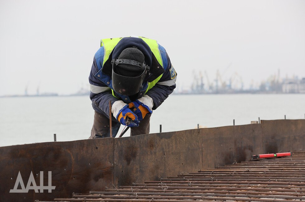 Роструд назвал топ 5 самых востребованных вакансий в стране В список вошли швея водитель автомобиля монтажник электрогазосварщик и врач Как подчеркнули в пресс службе водители сейчас нужны в каждом регионе а вот швеи особенно в Московской области Читать полностью  Подпишись на нас в MAX