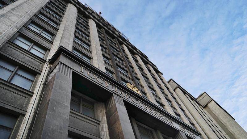 В Госдуме потребовали отправлять россиян в тюрьму за рекламу эзотерических услуг Зампред Комитета Госдумы по информационной политике, информационным технологиям и связи Андрей Свинцов предложил ввести уголовную ответственность за рекламу эзотерических услуг. Об этом сообщает pnp.ru со ссылкой на ТАСС.