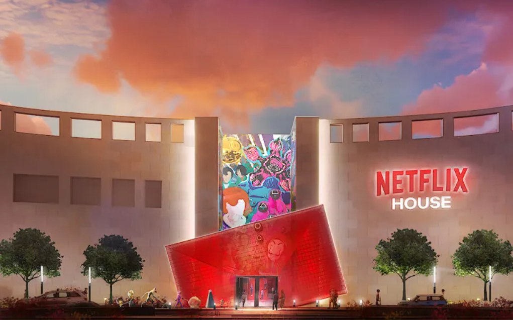 Netflix откроет первые Netflix House в конце 2025 года в США. Это будут пространства для фанатов, которые объединят игровые зоны по мотивам сериалов, рестораны и магазины мерча. В программе — VR-игры, мини-гольф, мероприятия для поклонников и другое vc.ru/marketing/2049796