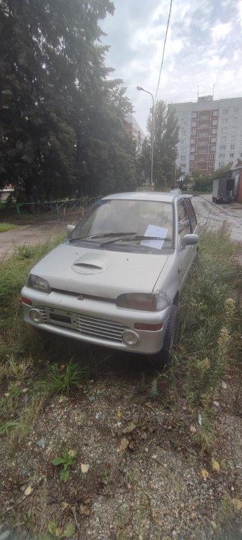 Администрация Советского района   Ещё три автомобиля с признаками бесхозяйности выявлено в Щ  Сотрудниками отдела благоустройства, озеленения, транспорта и районной административно-технической инспекции в ходе обследования территории Советского района были выявлены факты размещения транспортных средств на территории Советского района, имеющих признаки бесхозяйности.   Mitsubishi  без гос. номера – ул. Демакова, 5 Nissan К028ВВ122 – ул. Демакова, 3 Honda без гос. номера– ул. Демакова, 5  На основании Постановления мэрии города Новосибирска от 10.04.2024 № 2513 «О порядке выявления, перемещения и хранения бесхозяйных транспортных средств на территории Советского района города Новосибирска» в отношении данных автомобилей ведется процедура о признании их бесхозяйными, для дальнейшего перемещения на площадку временного хранения.  Владельцам  законным пользователям  данных автомобилей необходимо в срок, до 15.08.2025 переместить транспортные средства в места надлежащего хранения, в противном случае они будут эвакуированы на площадку временного хранения.  Соответствующая информация размещена на лобовых стеклах указанных транспортных средств, составлены акты обследования объекта, проведена фотофиксация.  Контактный телефон:  383  228-86-81,228-86-87. novo-sibirsk.ru/dep/sovet/news/436460/