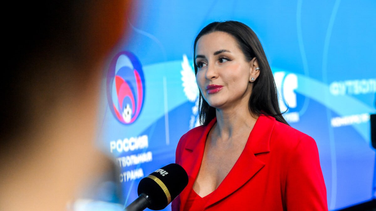 В Москве пройдет Спорт Бизнес Конгресс 2025 Мероприятие состоится 27 28 ноября на БСА Лужники В числе спикеров директор департамента развития и взаимодействия со спортивными федерациями Матч ТВ Елена Рудакова Она станет спикером сессии Спорт 2030 где деньги инвестиции трансформация рынка и новые правила игры в спортивной индустрии ближайших 5 лет Также участие в конференции подтвердили президент ФНЛ Наиль Измайлов президент Единой лиги ВТБ Сергей Кущенко исполнительный директор ВФЛА Борис Ярышевский и многие другие Деловая программа охватит темы инфраструктуры регионального развития кадров медиа технологий маркетинга и спонсорства Особое внимание уделят развитию детско юношеского спорта и успешным региональным практикам news matchtv Денис Бушковский Матч ТВ