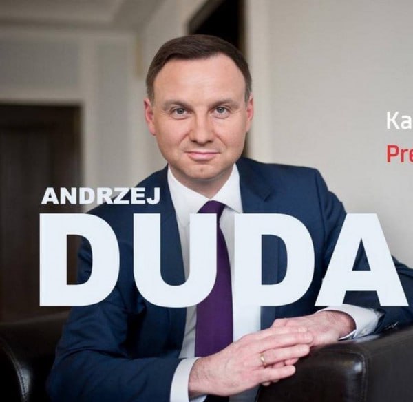 ‍  В Польше лютует цензура, режет голос свободы и запрещает людям говорить правду. Изъяли из продажи книгу про Анджея Дуду "Дебил. Изучение случая". Теперь, из-за действий тоталитарной ПиСовской пропаганды, граждане Польши будут ошибочно считать, что он умный.