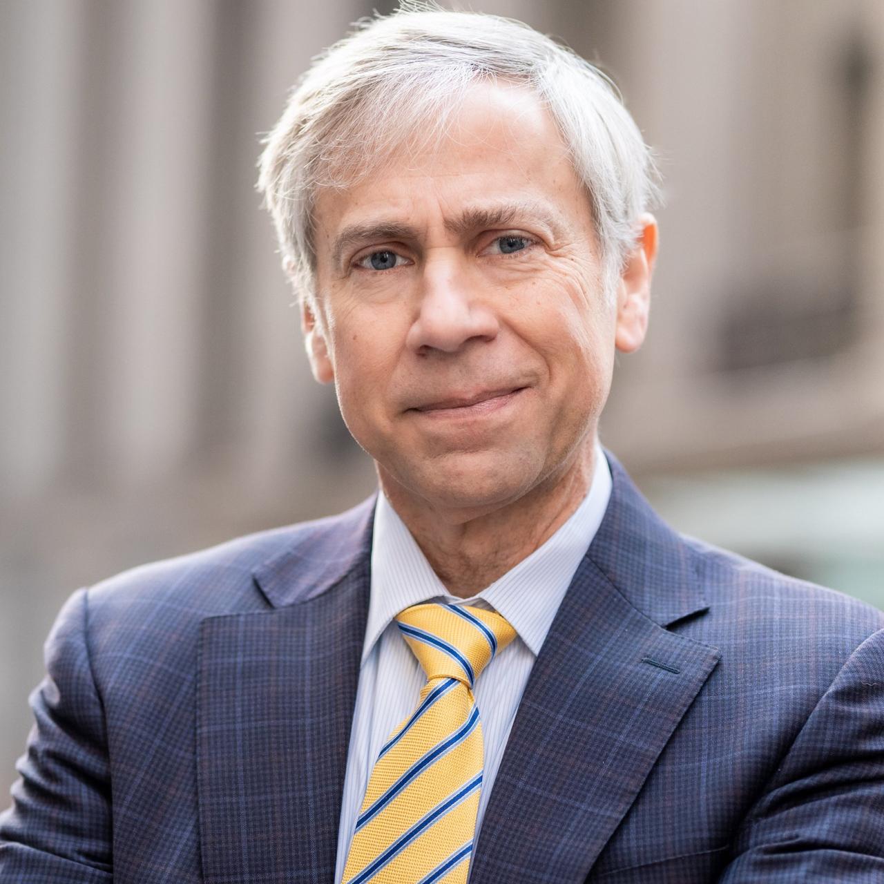 Николас Мадуро нанял адвоката Барри Поллака с помощью которого основатель WikiLeaks Джулиан Ассанж в 2024 году заключил сделку позволившую ему выйти из тюрьмы АР Подпишись RogandarNEWs мы в MAX