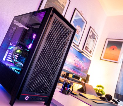 Сайт ComputerBase протестировал Corsair Frame 5000D и назвал его лучшим корпусом серии  Обновленный корпус Corsair Frame 5000D устранил все недостатки младшей модели и подтвердил высокую эффективность в тестах. Качество сборки, улучшенная вентиляция и продуманный кабельный менеджмент заслужили высокую оценку экспертов немецкого сайта ComputerBase.  Читать далее