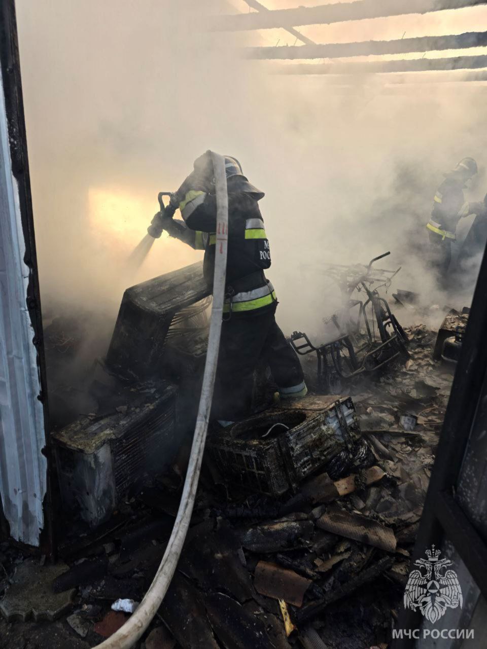 За минувшие сутки пожарно спасательные подразделения МЧС Херсонской области реагировали на 1 техногенный пожар 1 раз реагировали на ДТП 1 раз оказывали помощь населению На водных объектах происшествий не зарегистрировано Подробнее читай тут mchskherson Подписывайся на МЧС России в MAX ВК