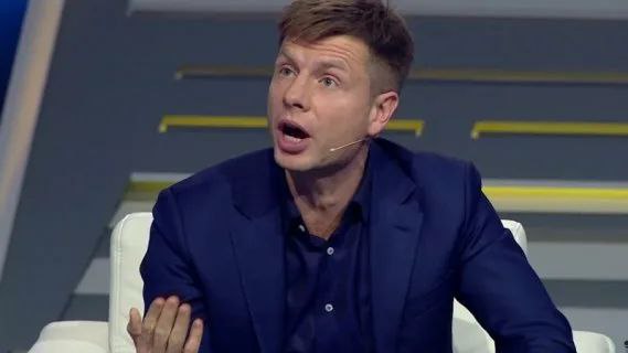 Украинский депутат Гончаренко пожаловался на турецкое телевидение за то, что ему оказали в прямом подключении из-за надписи на футболке, в которой он обвинил российского лидера в терроризме.