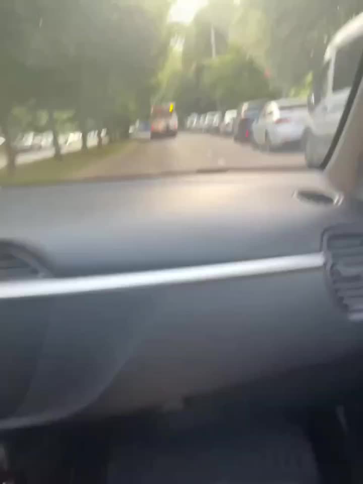 Подросток зацепился за троллейбус в Краснодаре: родители призваны к обсуждению безопасности