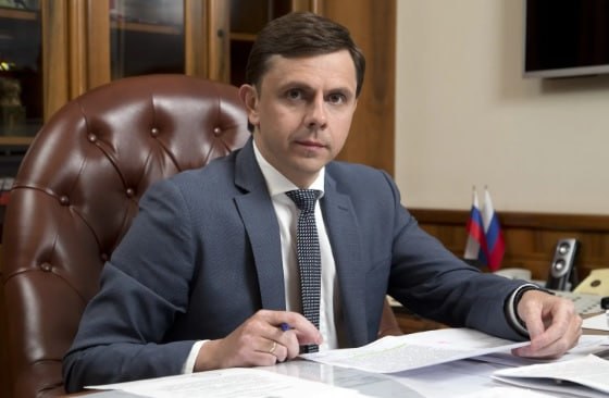 Губернатор Орловской области Андрей Клычков пожаловался, что, несмотря на выплаты для беременных школьниц, ни одна из них так и не забеременела. Вот как на них можно реагировать без мата? Что в голове у этих людей? Дойдет ли до них хоть когда-нибудь, что они гробят страну? Riddle
